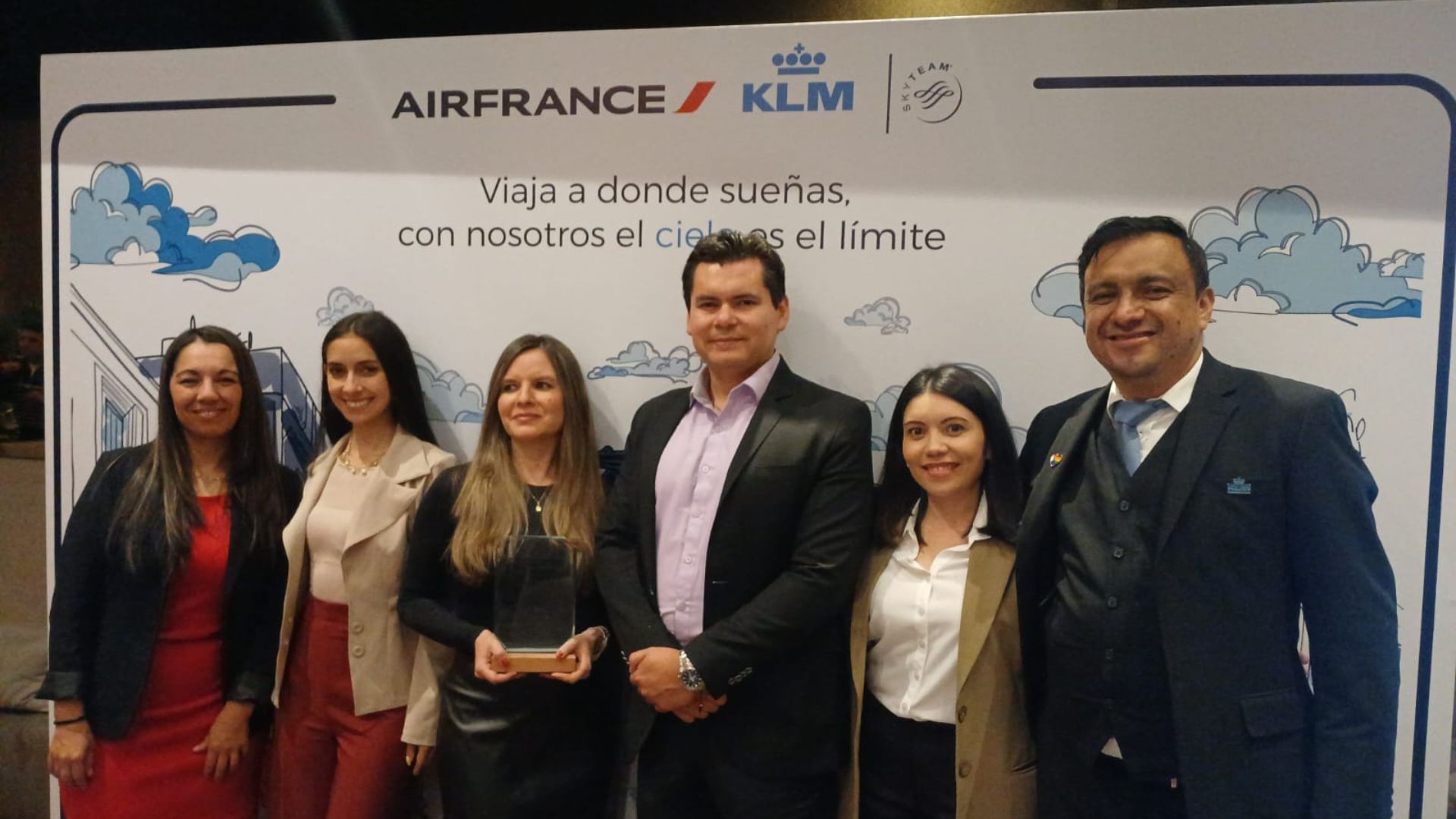 Hotel Cabrera Imperial alcanza el primer lugar en el ranking en los mejores hoteles

 – Desde dentro
