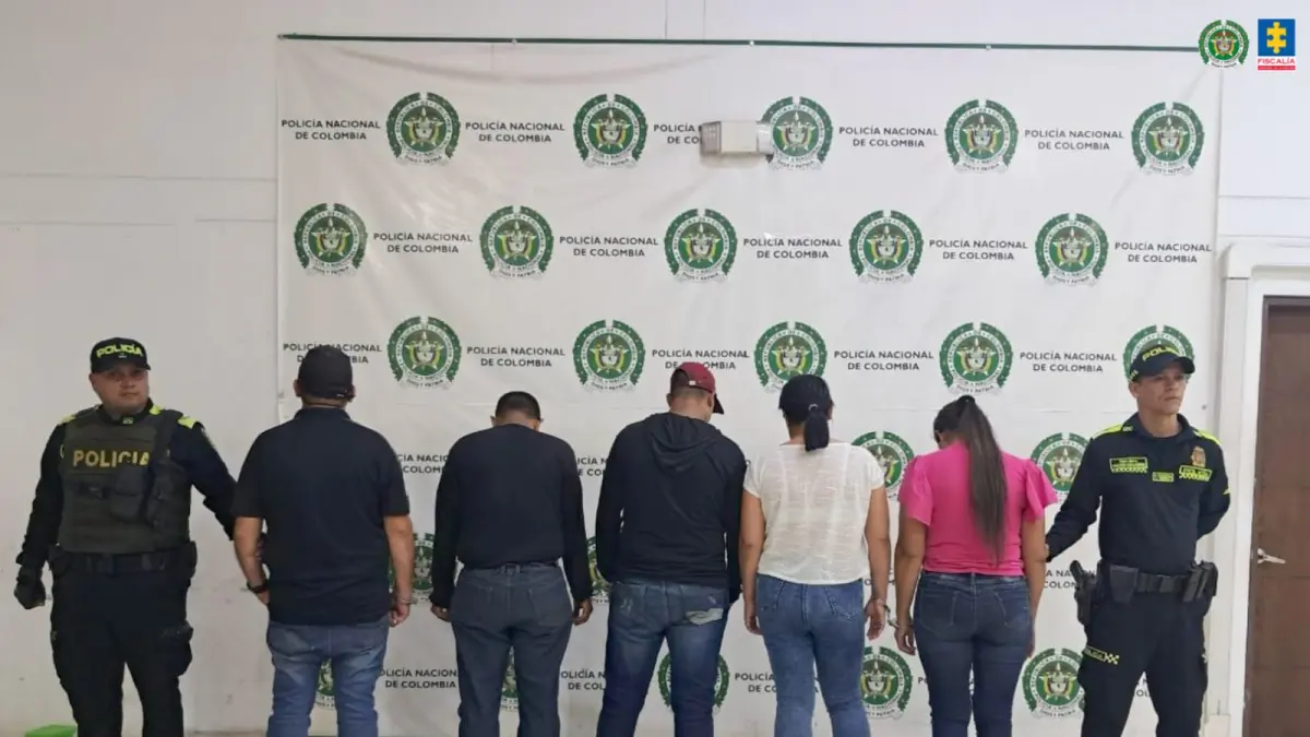 Pagó 40,000 a menores y luego elimina el dinero por su fuente de ingresos.

 – Desde dentro