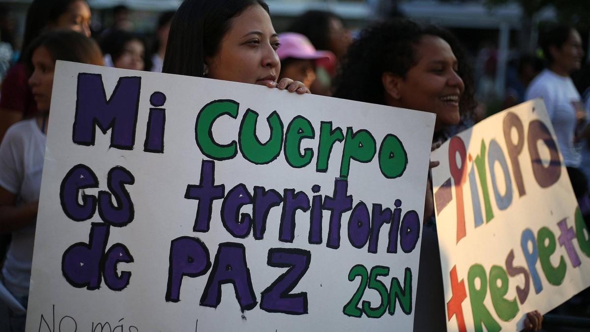 Asesinato de un menor en el valle

 – Desde dentro