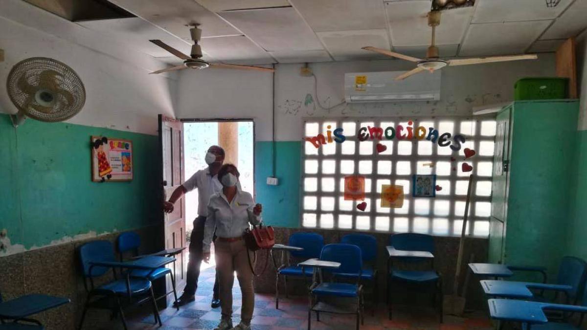 El juez niega que el tutenage trabaje en ocho escuelas y órdenes del distrito para continuar trabajando

 – Desde dentro