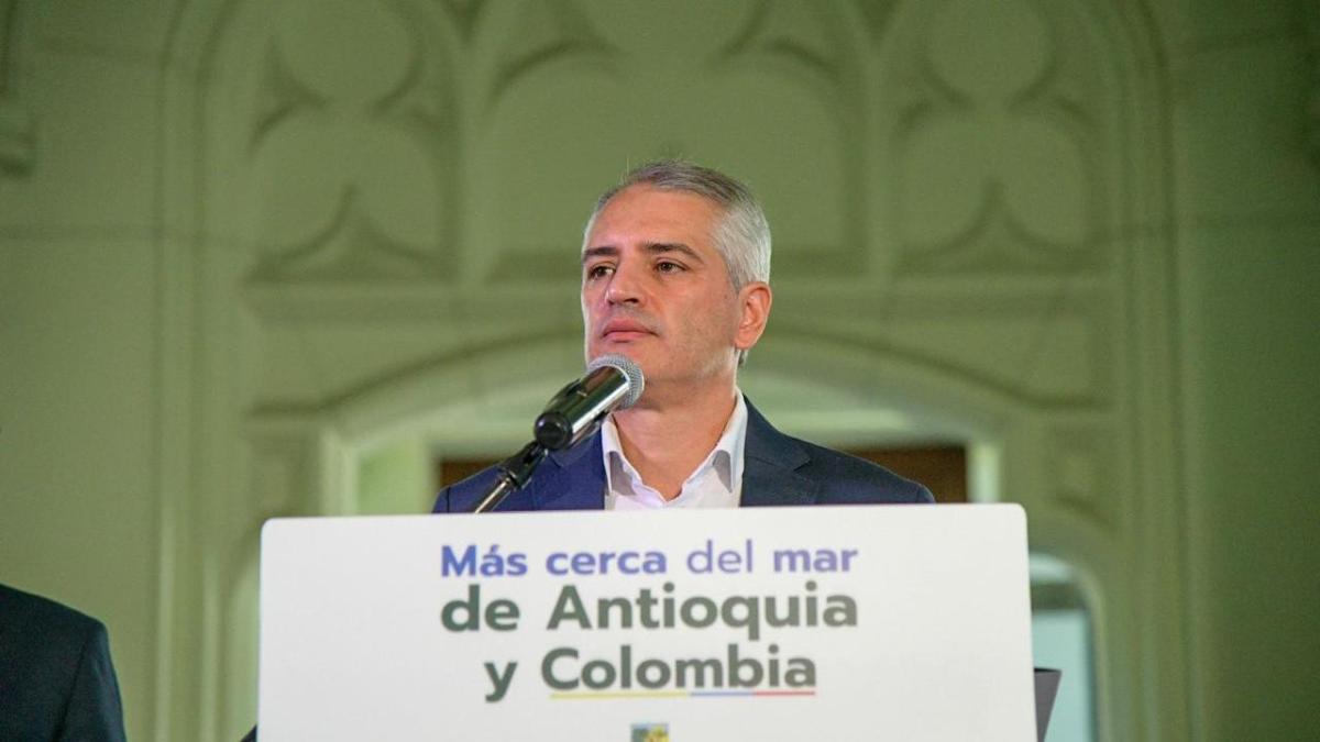 El gobernador Antioquia, Andrés Reddón, anuncia el Consejo de Seguridad después de un ataque a la Torre de Energía EPM en Medellín

 – Desde dentro