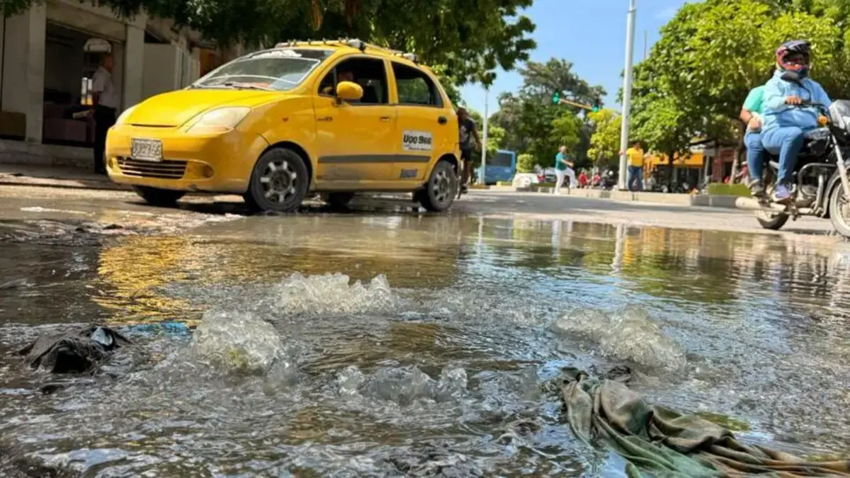 Santa Marta explota en protestas contra la crisis del sistema de agua y aguas residuales; Culpan a Esssmars

 – Desde dentro