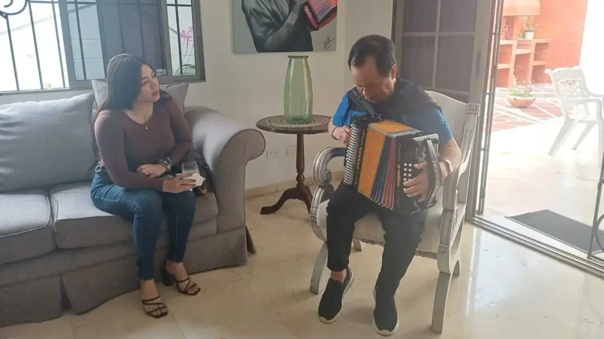 Alejandah revive el legado de Alfredo Gutiérrez con la versión renovada de «Indian Eyes» grabada en el Teatro Mario Ceballos en Barranquilla

 – Desde dentro