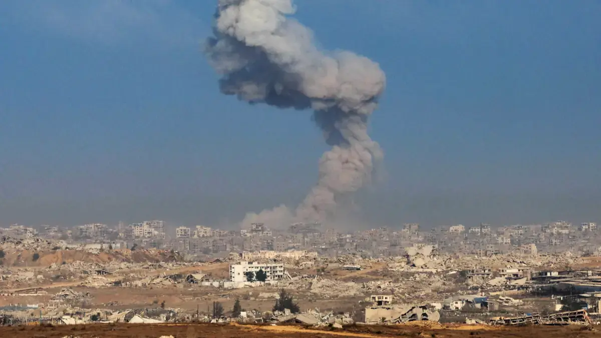 Israel atacó la casa hasta la cabeza del Hospital Shifa en la ciudad de Gaza y mata a su hermano

 – Desde dentro