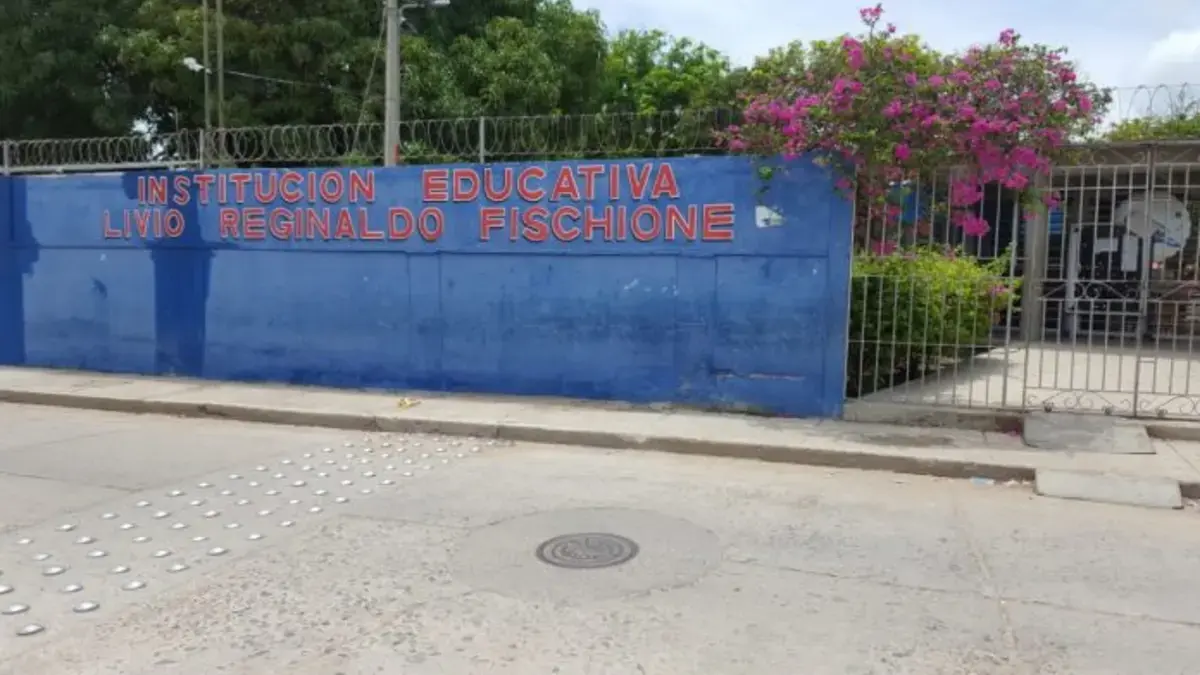La Guajira, un accidente con un refresco cáustico en la escuela de Riohacha, deja a 16 estudiantes afectados: son menores de 10 a 13 años

 – Desde dentro