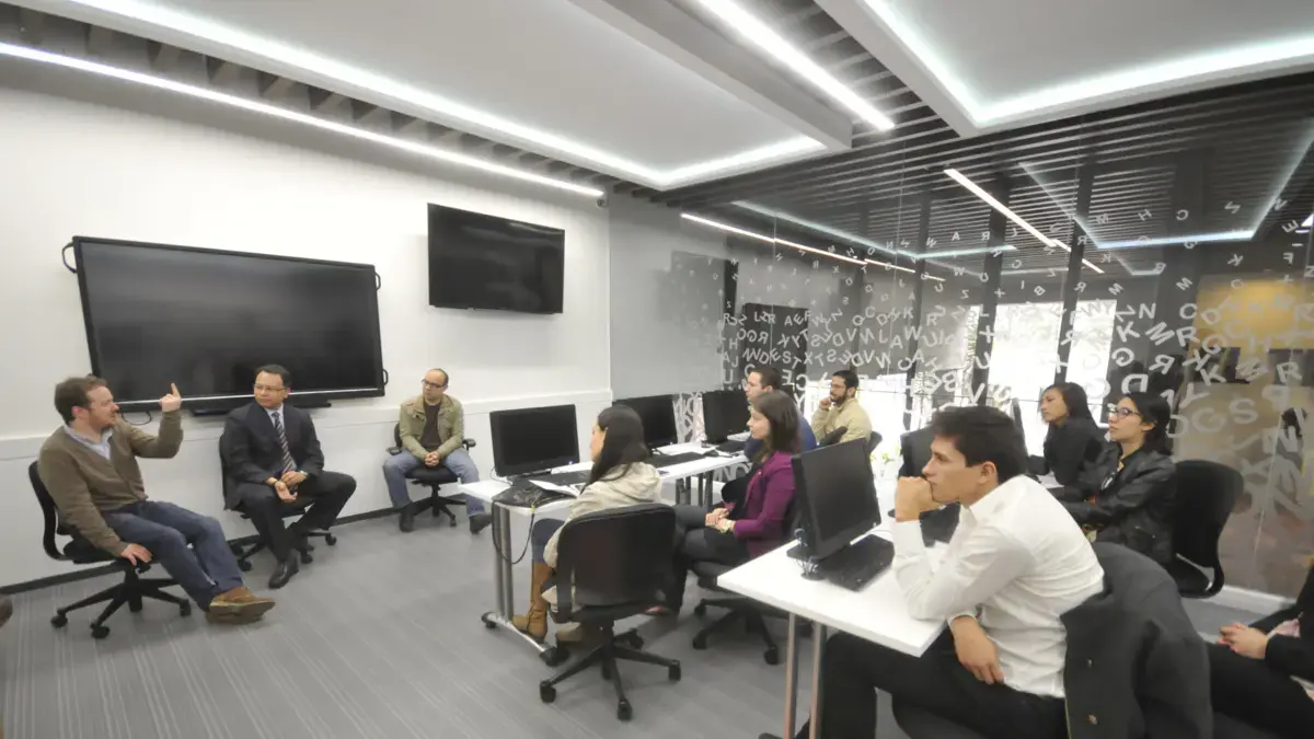 Diploma internacional en el campo de la comunicación y medios digitales para periodistas y relacionados

 – Desde dentro