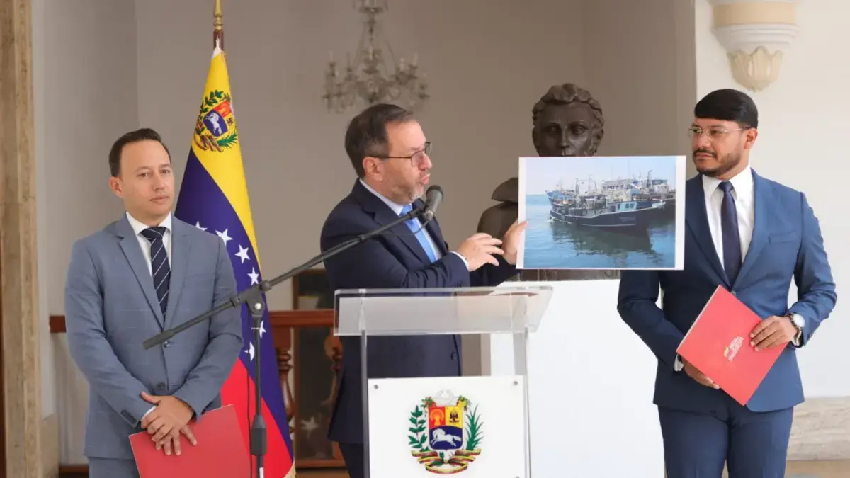 Caracas dice que el «destructor» de los Estados Unidos se acercó a un bote venezolano con pescadores en el Caribe en el Caribe.

 – Desde dentro