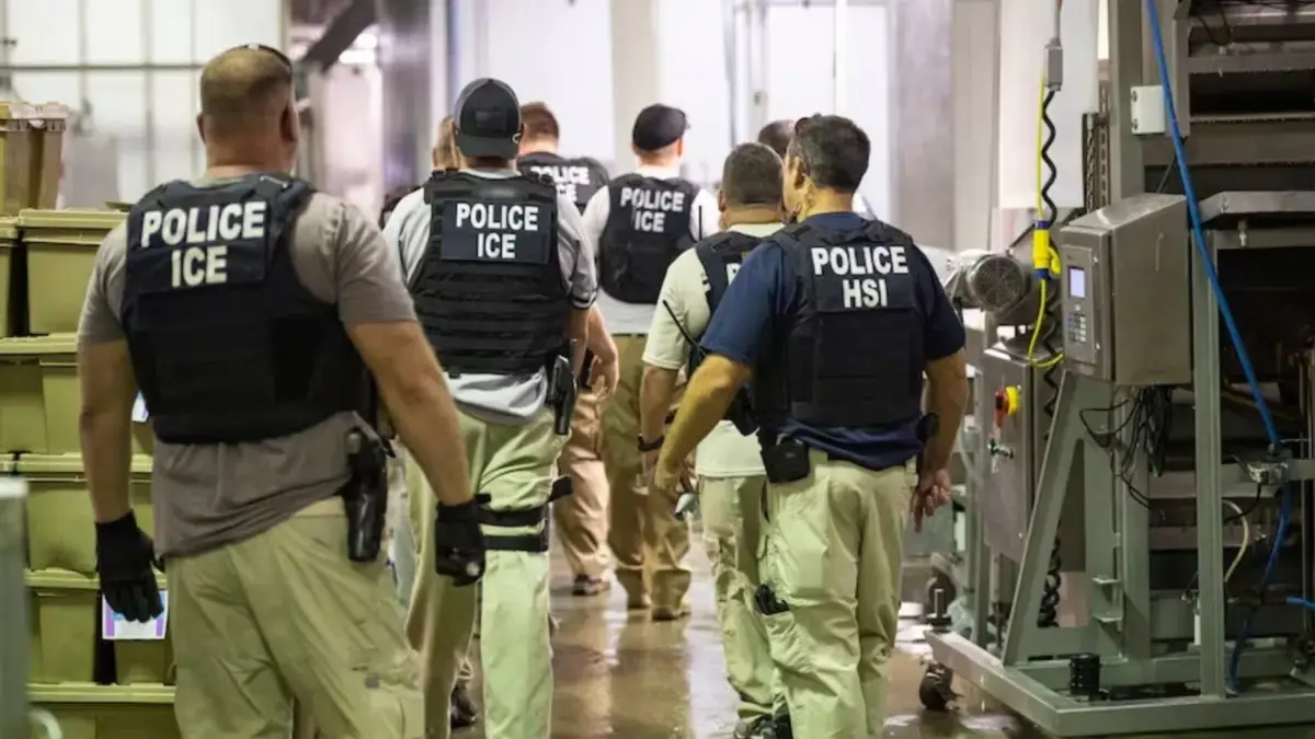 Pentágono aprueba el uso de una base marina para ataques migrantes en Chicago

 – Desde dentro