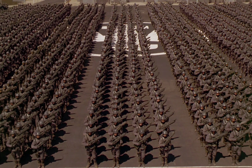 Fue tan bueno que nos hizo dudar de los nazis.

 – Desde dentro