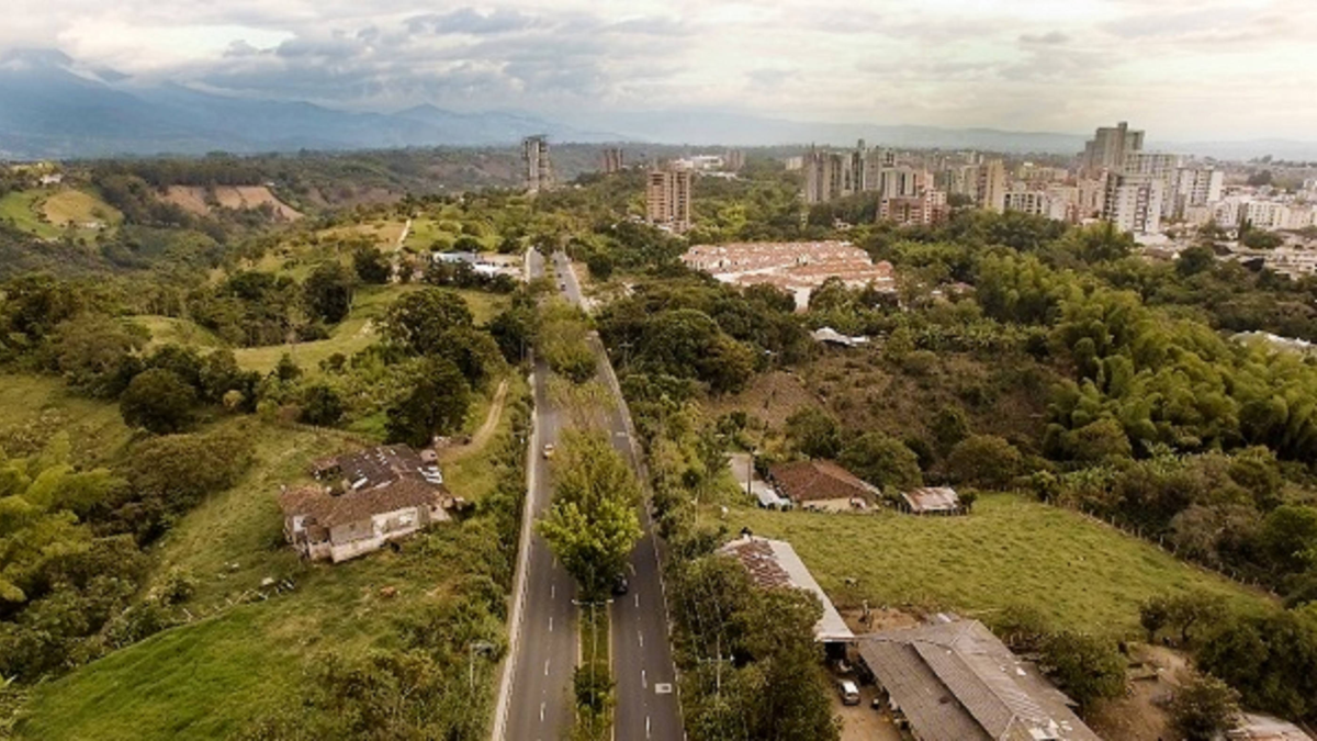 La ciudad de Armenia fue reconocida a nivel nacional por su gestión educativa tras la participación de 350 alcaldes y gobernadores de todo el país

 – Desde dentro