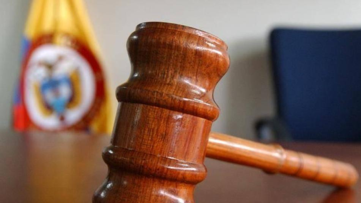 responsable del delito de asesinato con especial crueldad

 – Desde dentro