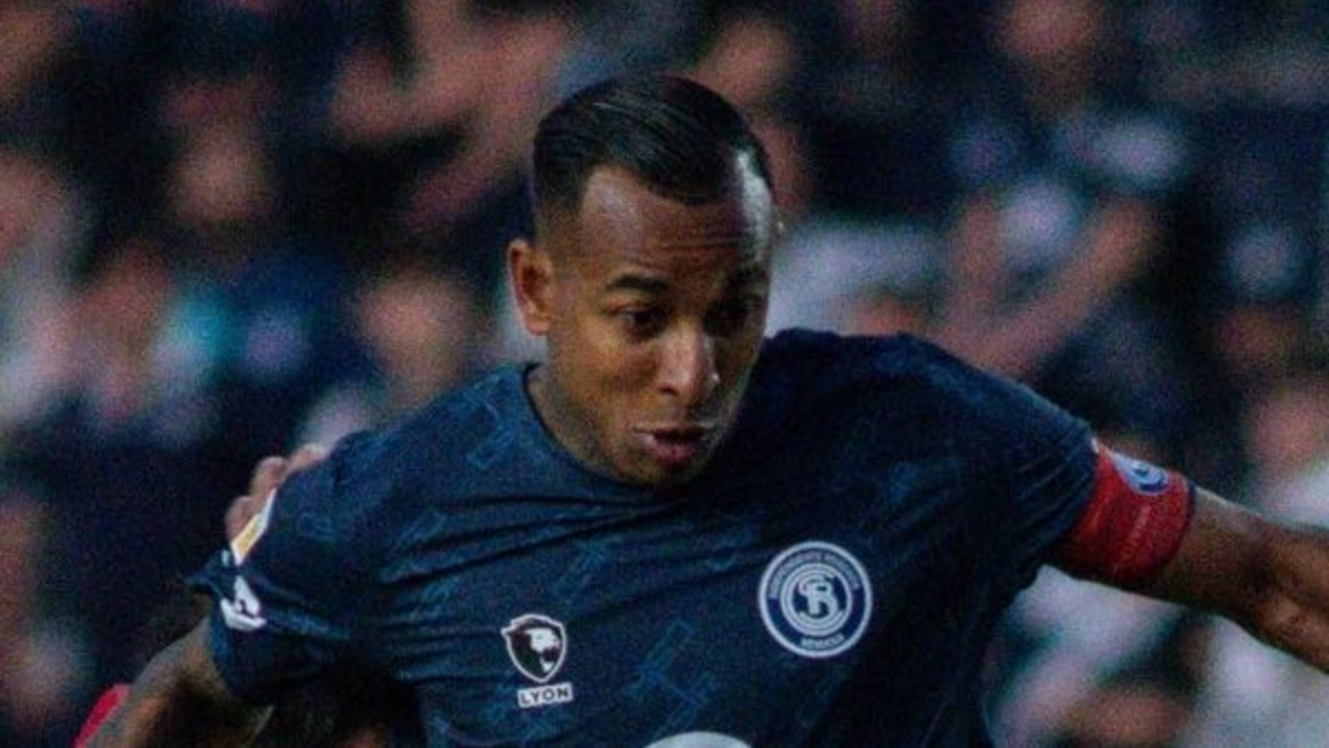 Vecinos de Sebastián Villa en Medellín lo denuncian por agresión verbal y mala convivencia

 – Desde dentro