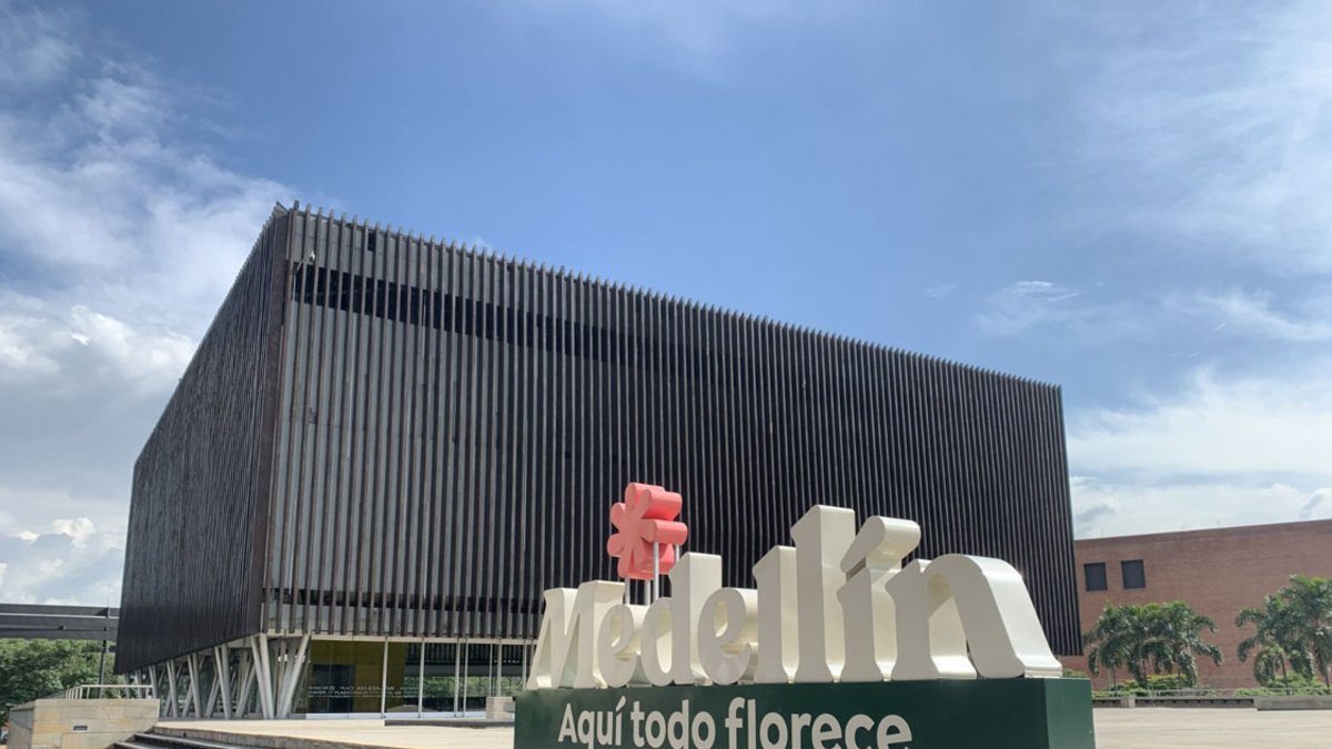 “Medellín, aquí todo florece”, la ciudad impulsa su estrategia de marca para fortalecerse como un referente creativo e innovador en el mundo

 – Desde dentro