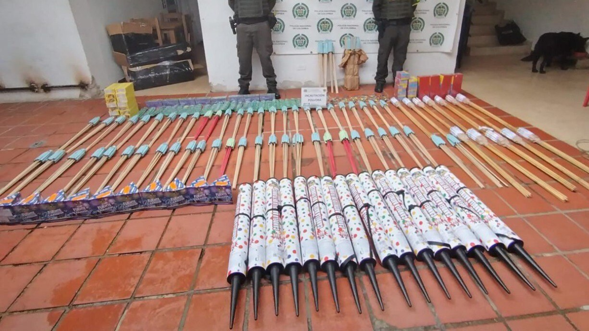 el principal medio de transporte es enviarlos como paquetería

 – Desde dentro