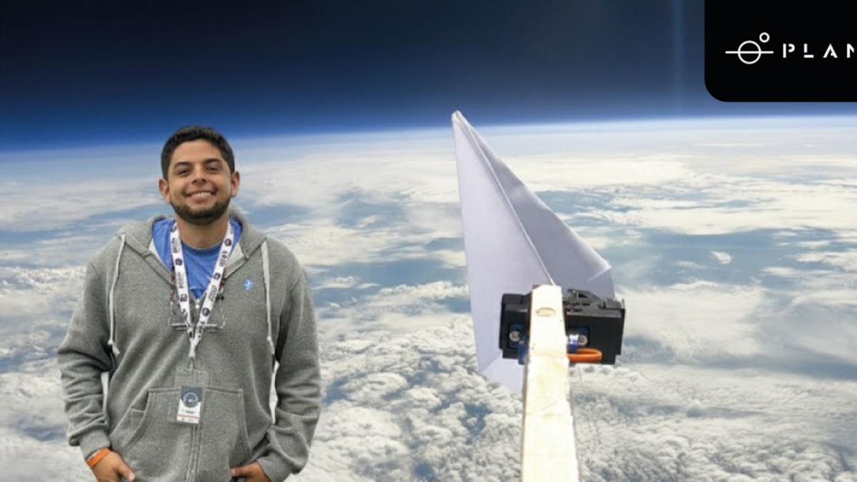 Planetoide y Faber Burgos acercan marcas e ideas al espacio

 – Desde dentro