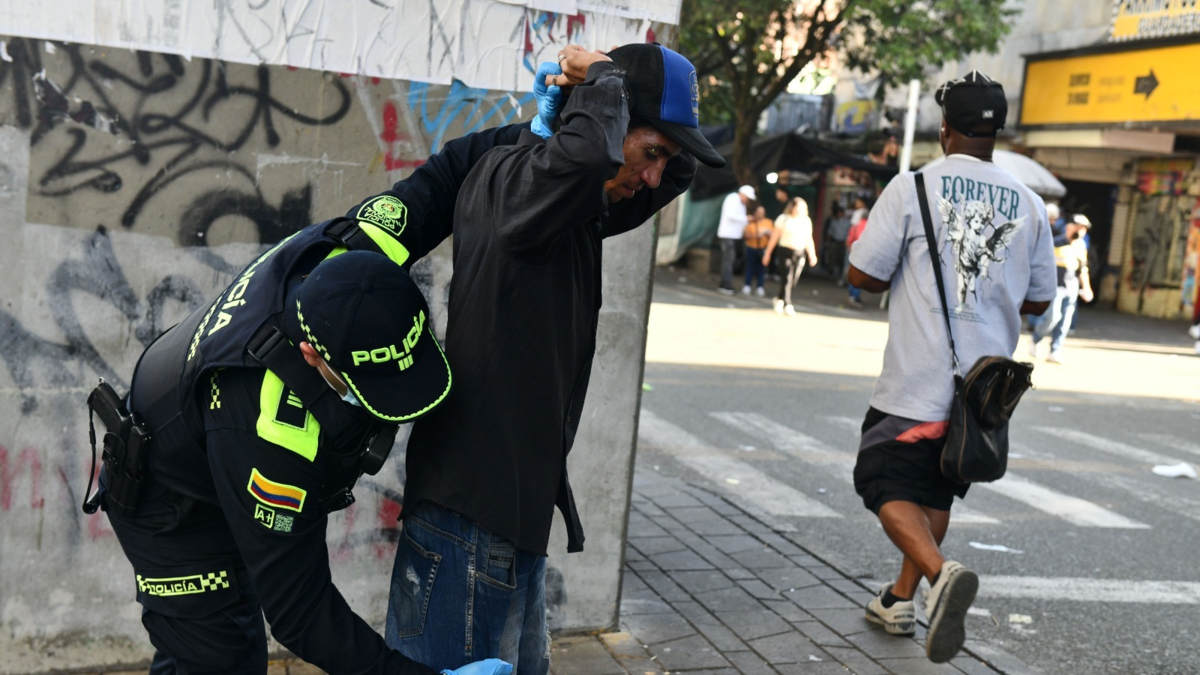 Ese día se produjeron más de 1.600 llamadas de alarma y tres hechos de violencia

 – Desde dentro