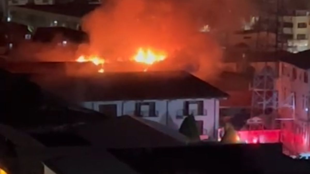 este sería el origen de las llamas

 – Desde dentro