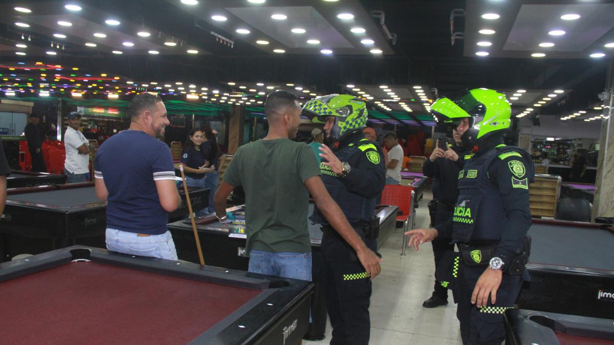 Barranquilla refuerza su seguridad para un final de año tranquilo mientras más de 2.000 uniformados salen a las calles

 – Desde dentro