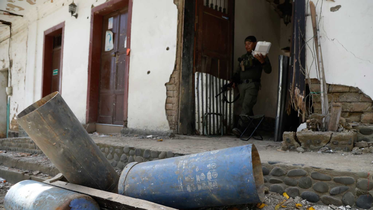 Fuerza Pública con bloque de búsqueda persigue explosivos utilizados en atentados en Cali y Buenos Aires, Cauca

 – Desde dentro