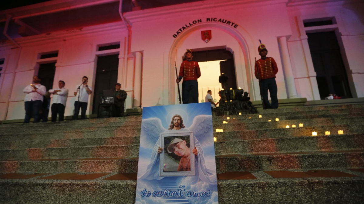 Padres de uno de los militares asesinados tras ataque del ELN en Aguachica hablan de lo sucedido: “Sus sueños quedaron destrozados”

 – Desde dentro