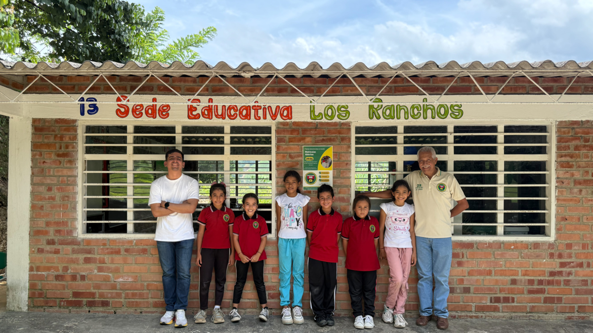 educar al borde del olvido

 – Desde dentro