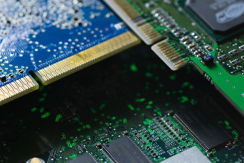 Hay un material del que depende el futuro del iPhone y la IA. Y casi todo está fabricado por la misma empresa japonesa.

 – Desde dentro