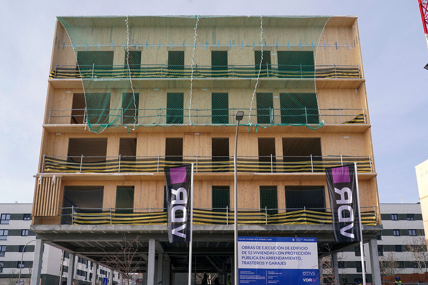 Madrid necesita construir miles de casas lo más rápido posible. Así ya se están probando módulos prefabricados de madera

 – Desde dentro