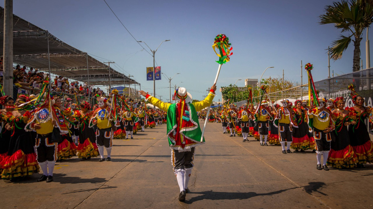Fútbol, ​​precarnaval y continuidad de la estrategia.

 – Desde dentro