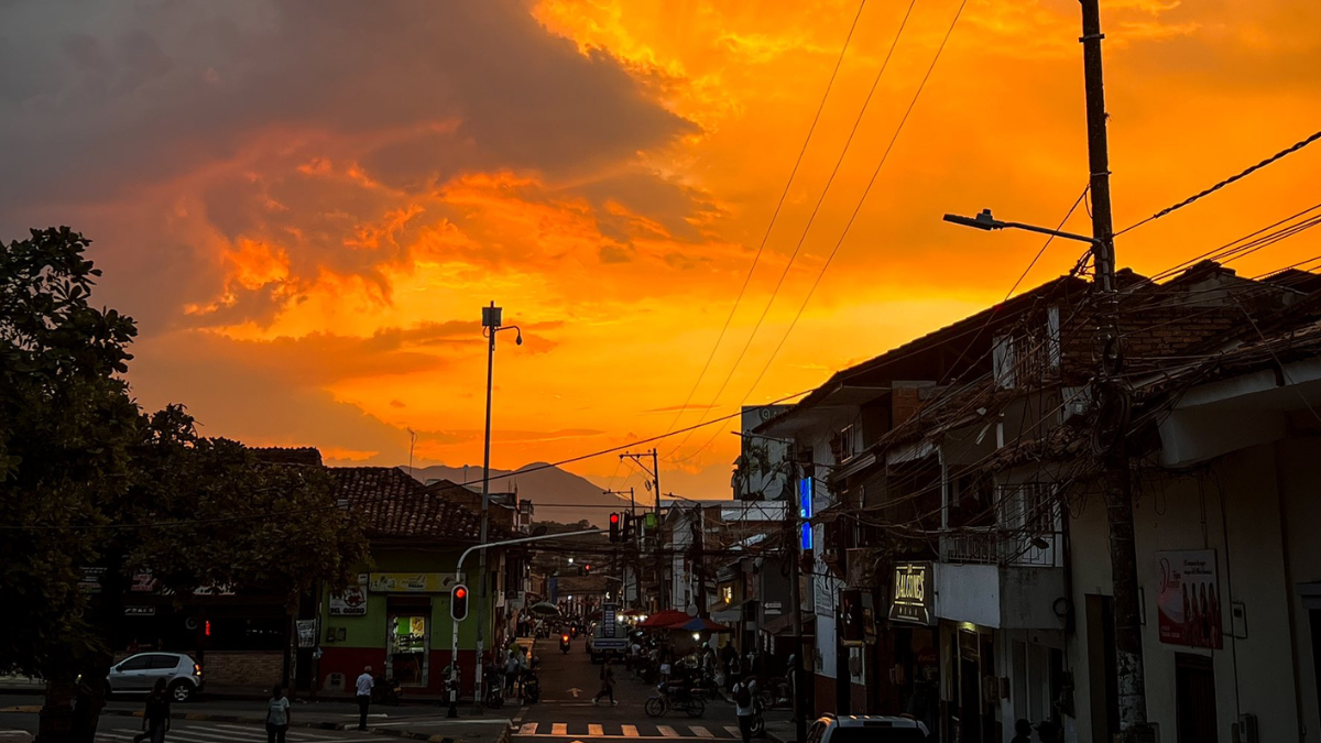 Una mujer fue asesinada y otras dos personas murieron en un ataque ocurrido durante su funeral en Santander de Quilichao, Cauca

 – Desde dentro