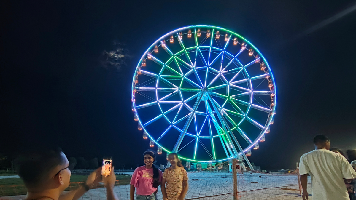 el espacio público más concurrido del Caribe durante la temporada

 – Desde dentro