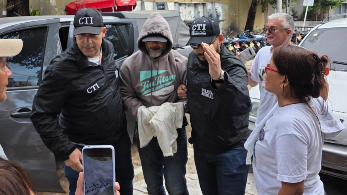 Juez envía a prisión a Álvaro Rivera, principal imputado en el caso del crimen de Valentina Cepeda: el sujeto se declaró inocente de los cargos

 – Desde dentro