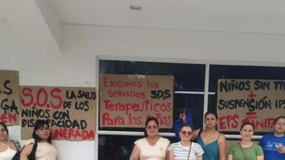 Familiares afirman que esto se debe a deudas de EPS Sanitas

 – Desde dentro