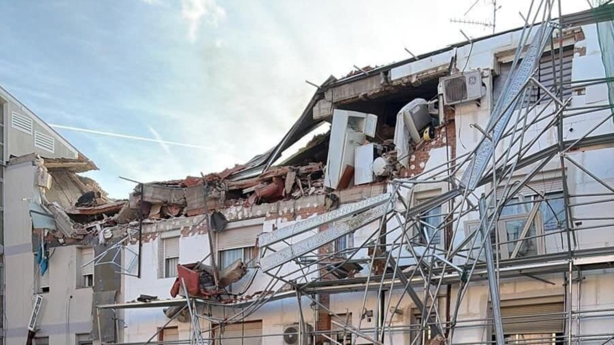 Una explosión de gas en un edificio en España dejó una mujer muerta y al menos nueve personas heridas; la fachada fue destruida

 – Desde dentro