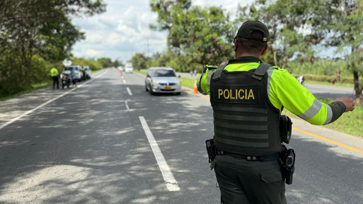Drones, radares y 150 agentes cubrieron vías del Valle del Cauca en Puente de Reyes

 – Desde dentro