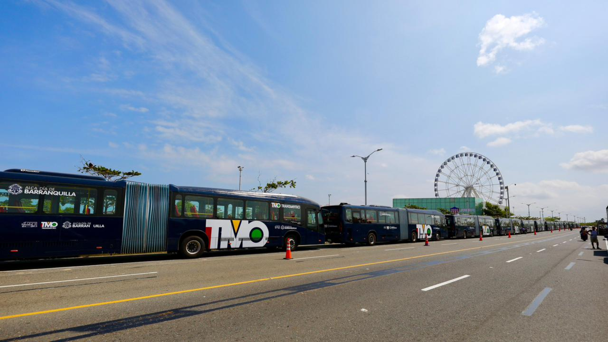 140.000 millones, 80 nuevos autobuses y 90.000 pasajeros diarios

 – Desde dentro