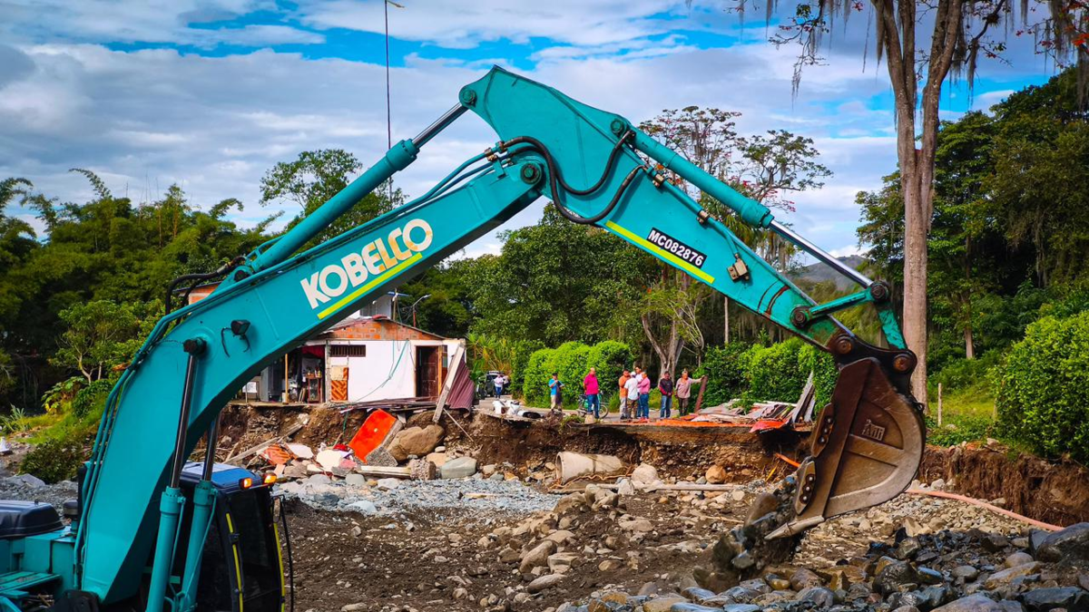 Evaluan daños en caminos rurales para evitar el aislamiento de 13.000 personas tras crecidas del río Guadalajara

 – Desde dentro