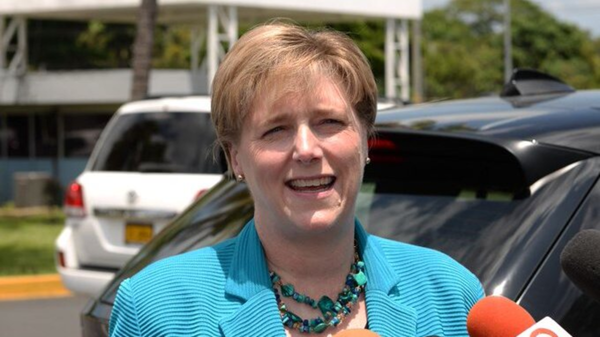 ¿Quién es Laura Dogu, la nueva jefa de la misión diplomática de Estados Unidos en Venezuela?

 – Desde dentro