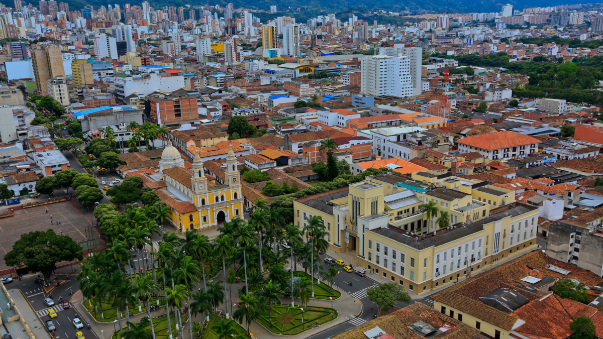 Un hombre murió tras ser linchado por vecinos tras atacar con un machete a sus padres en Bucaramanga

 – Desde dentro