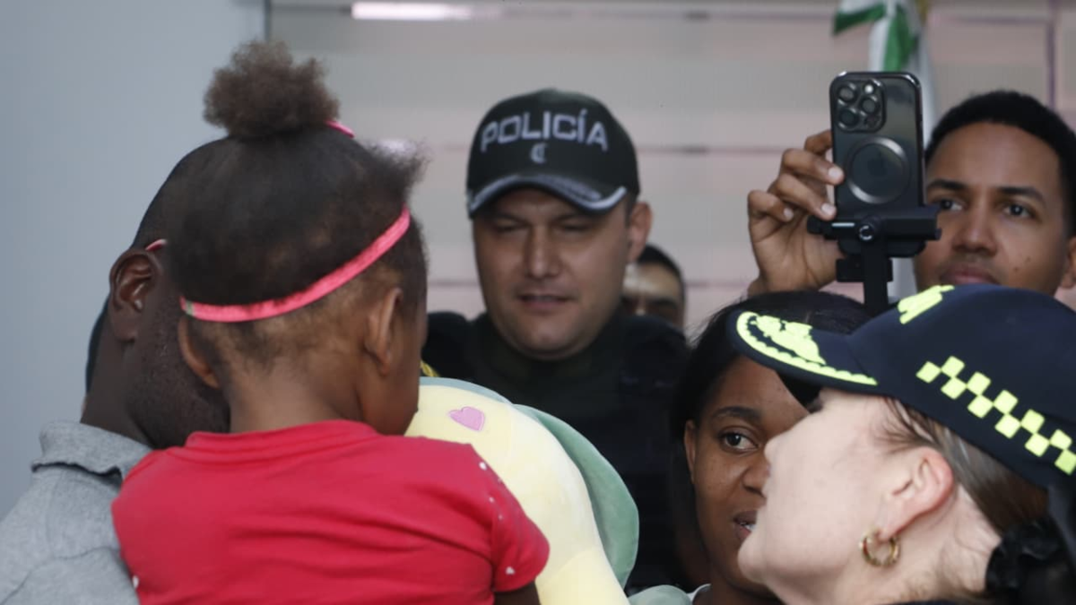 detalles y consejos sobre cómo salvarla; ¿Quién es el presunto secuestrador?

 – Desde dentro