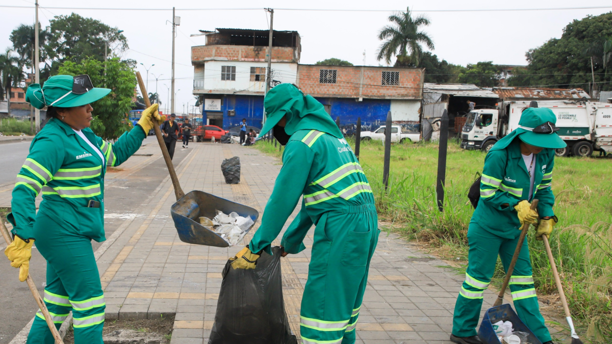¿Qué pasará con las tarifas de limpieza para los caleños que están en la misma factura de Emcali tras el anuncio de libre competencia entre operadores?

 – Desde dentro