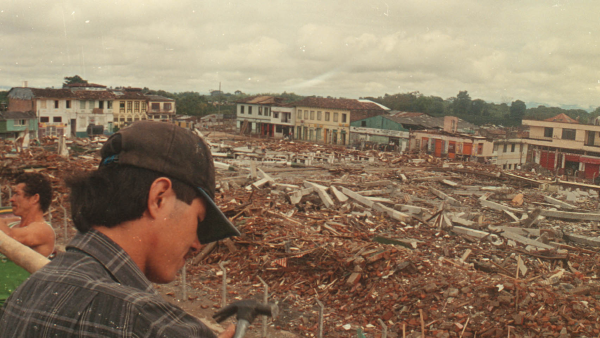 Así vivimos a pocas horas del terremoto que devastó Armenia en 1999

 – Desde dentro
