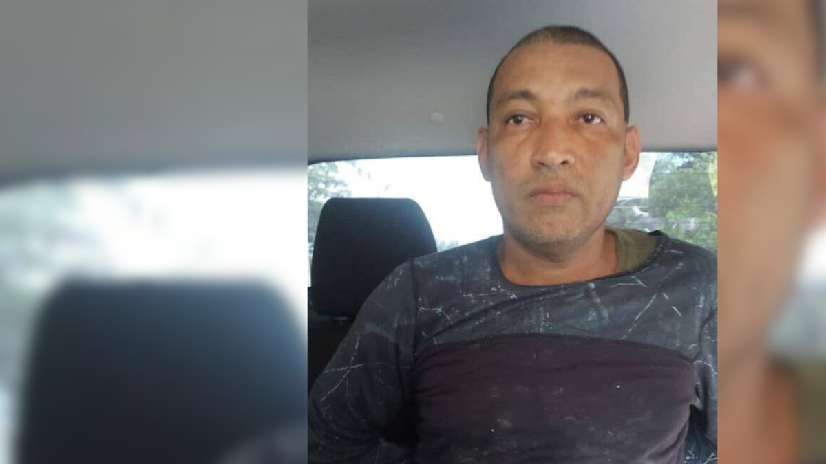 Alis «5-7», líder del «Clan del Golfo», condenado a 24 años de prisión por ordenar 30 asesinatos en Magdalena, Cesare y La Guajira

 – Desde dentro