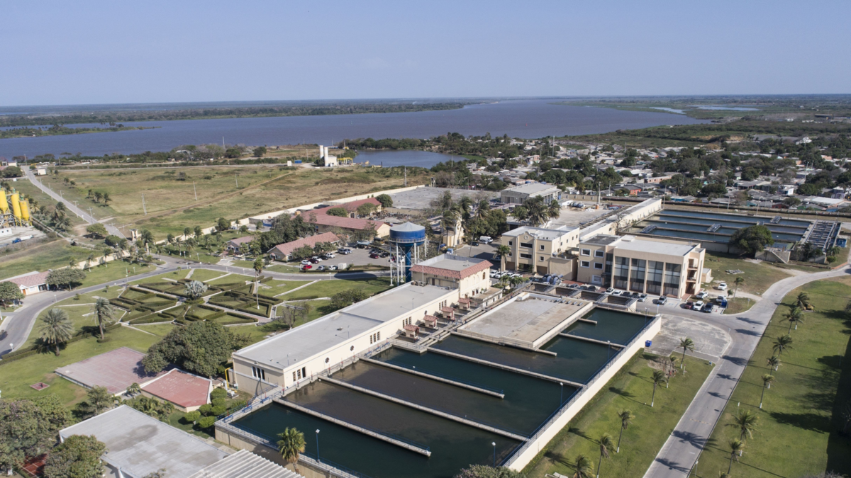 Intentan garantizar continuidad e inversión en el servicio

 – Desde dentro