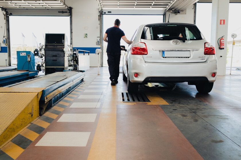 Servicio puerta a puerta para saltarse la ITV

 – Desde dentro