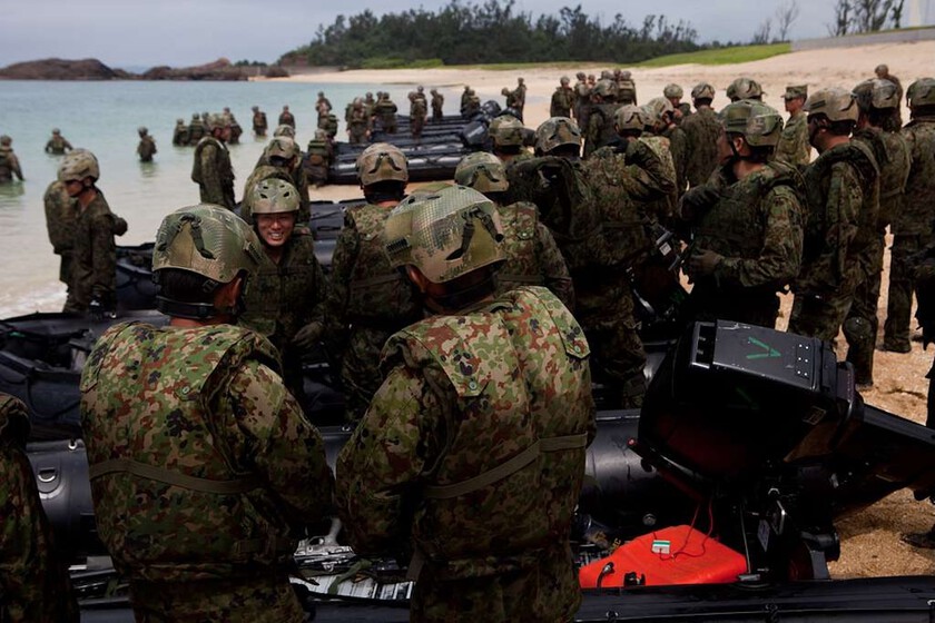 Tiene a Taiwán enfrente y Japón lo llenará de misiles

 – Desde dentro