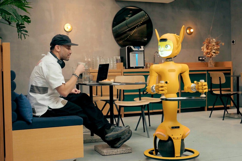 El gran problema de poner robots en todas partes es que se pierden. Una ingeniera ilicitana cree tener la solución

 – Desde dentro