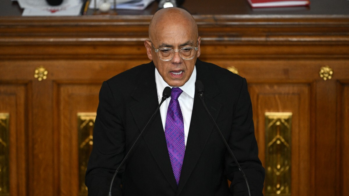 El presidente del Parlamento pide «perdón» a los presos políticos.

 – Desde dentro