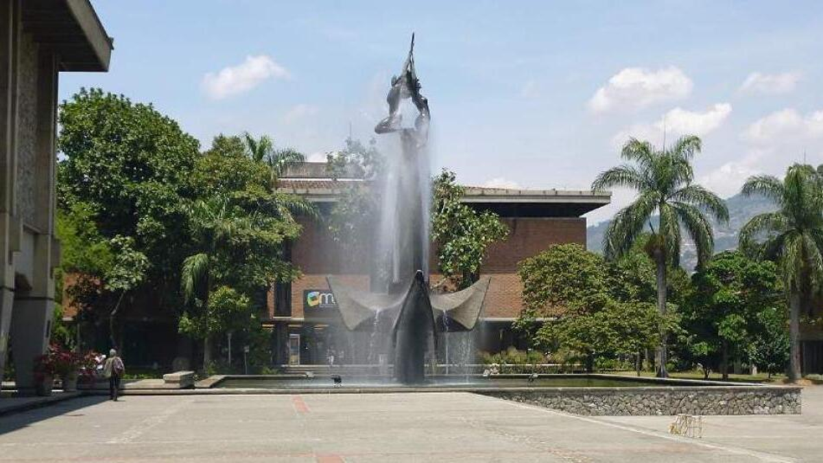 La Fiscalía General de la Nación presentó denuncia contra profesora de la Facultad de Derecho de la Universidad de Antioquia por denuncias de acoso sexual

 – Desde dentro