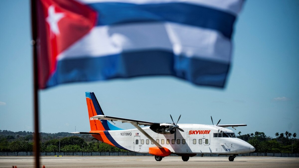 Cuba detiene el suministro de combustible para aviones por escasez de petróleo, lo que obliga a las aerolíneas a realizar ‘paradas técnicas’ en otros países

 – Desde dentro