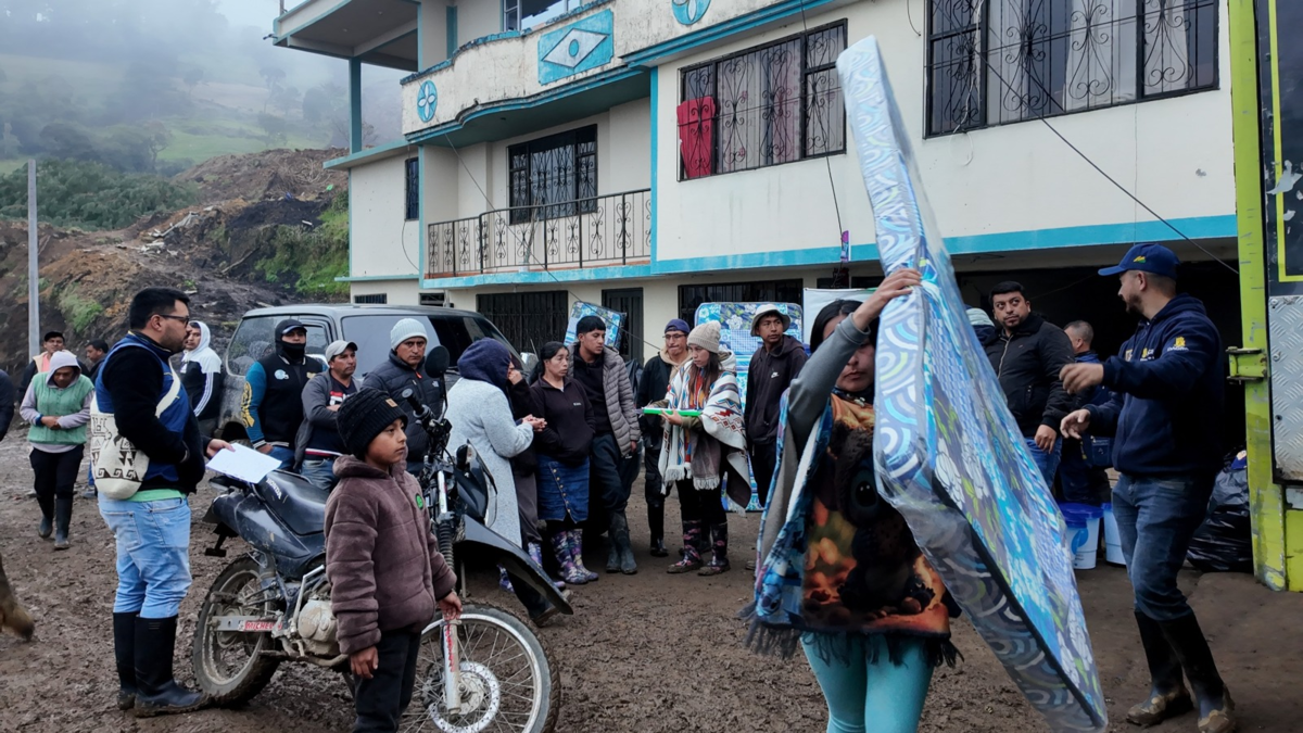 Las familias afectadas en Mallama, estado de Nariño, permanecen en refugios temporales hasta que se hagan los arreglos finales de alojamiento.

 – Desde dentro